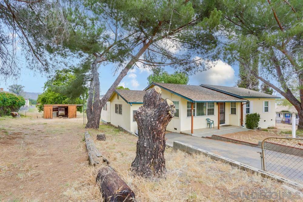 Fallbrook, CA 92028,645 W Alvarado St