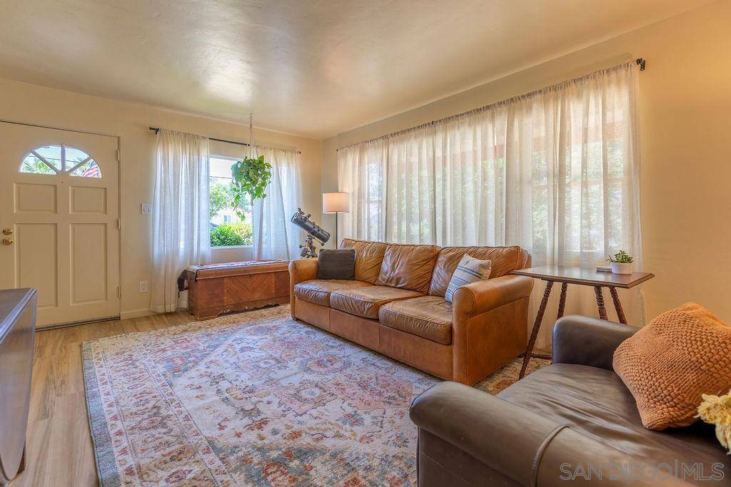 Lakeside, CA 92040,11852 Lakeside Ave