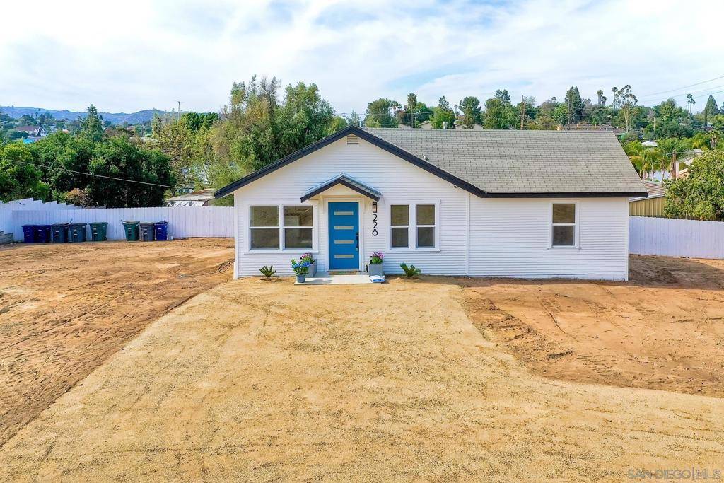 Fallbrook, CA 92028,228 E Aviation Rd