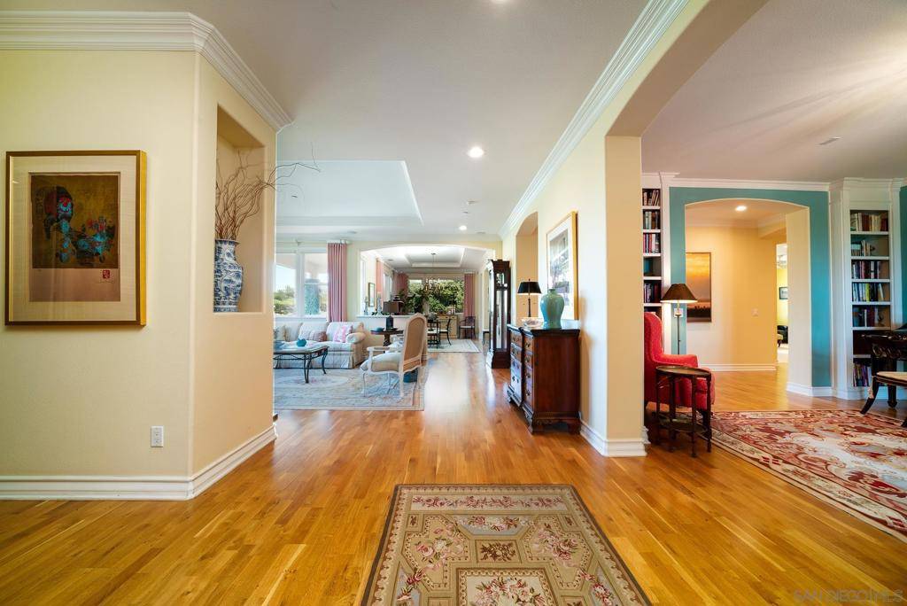 Fallbrook, CA 92028,2741 Montecito Drive