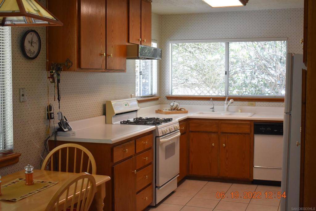 Fallbrook, CA 92028,1023 Knoll Park Lane