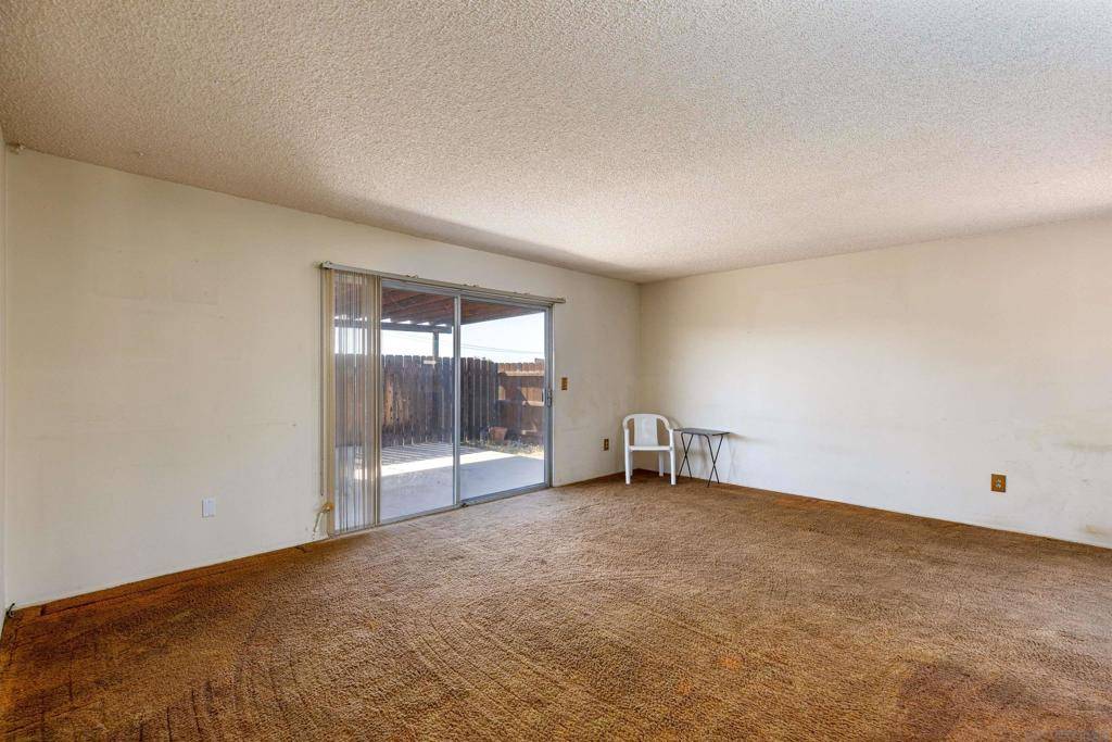 Santee, CA 92071,9509 Medina Dr