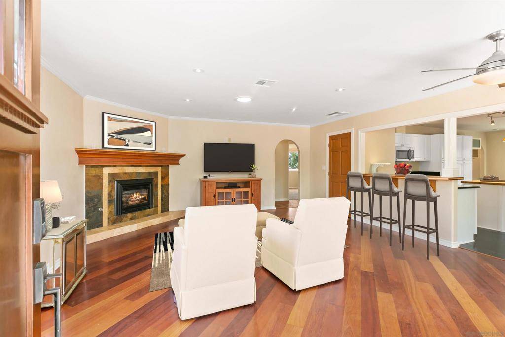 Encinitas, CA 92024,329 Rancho Santa Fe Road