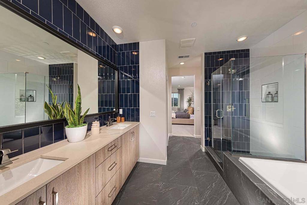 Fallbrook, CA 92028,35221 Orchard Trails #246