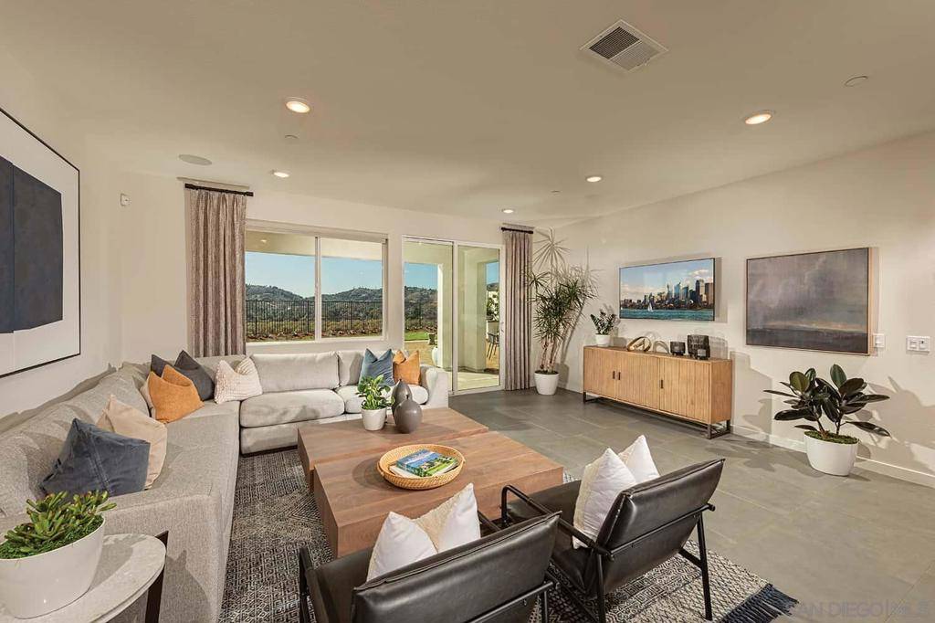 Fallbrook, CA 92028,35221 Orchard Trails #246