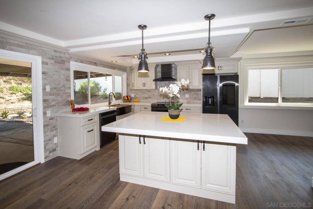 CA 92128,16171 Selva Dr