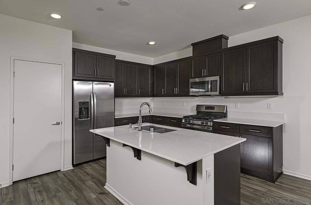 Fallbrook, CA 92028,319 Citrine Trail Meyer 77