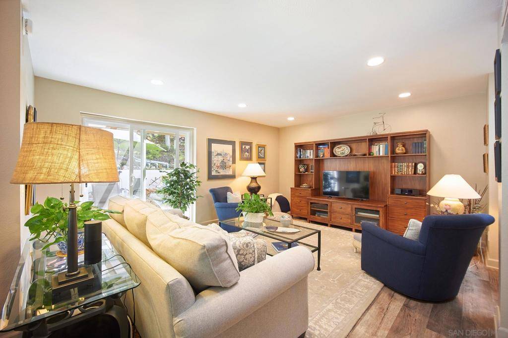 Cardiff By The Sea, CA 92007,2180 Sea Village Circle