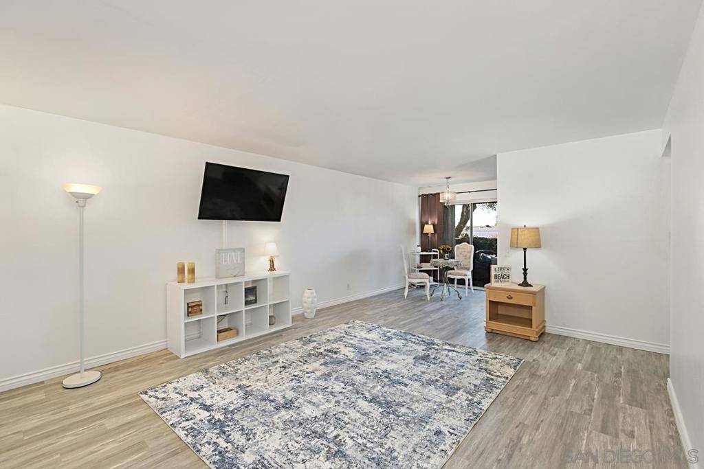 San Diego, CA 92119,6878 Navajo Road #61