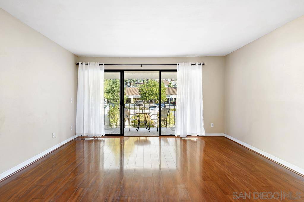 San Diego, CA 92128,17607 Pomerado Rd #207
