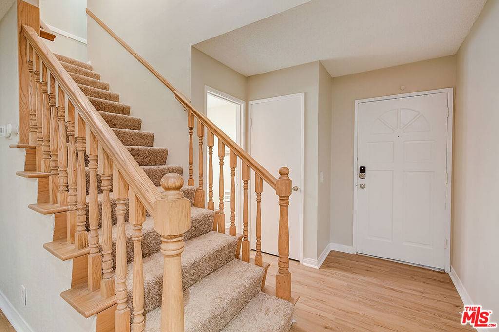 Anaheim, CA 92801,542 N DARTMOUTH WAY #25