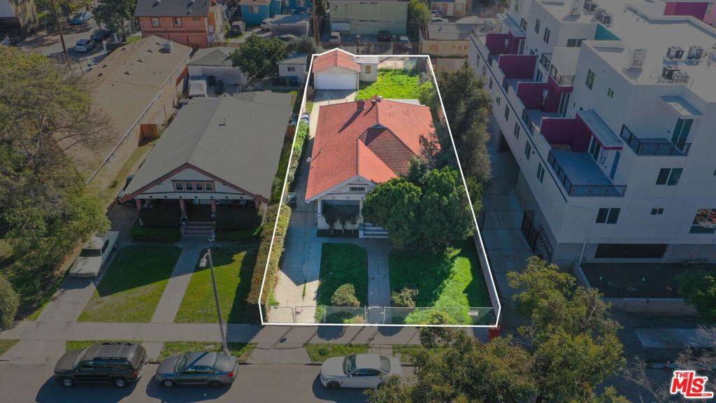 Los Angeles, CA 90007,1192 W 35TH ST