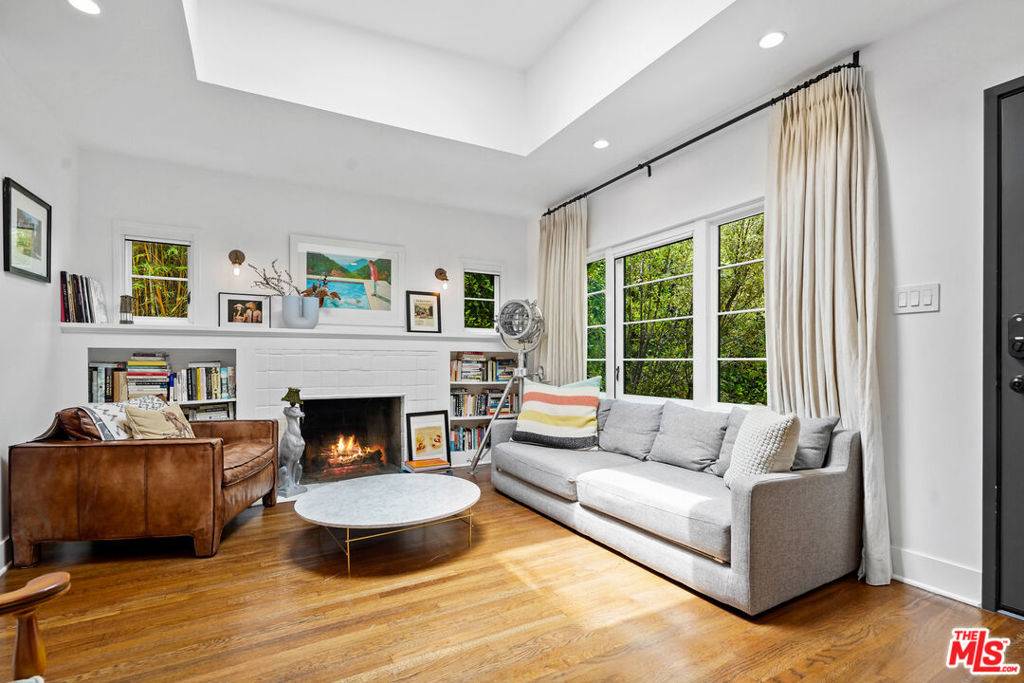 Venice, CA 90291,932 SUPERBA AVE