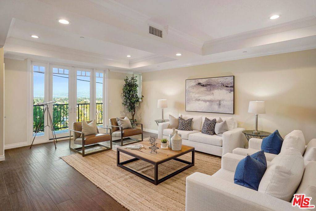 Studio City, CA 91604,4074 SUNSWEPT DR