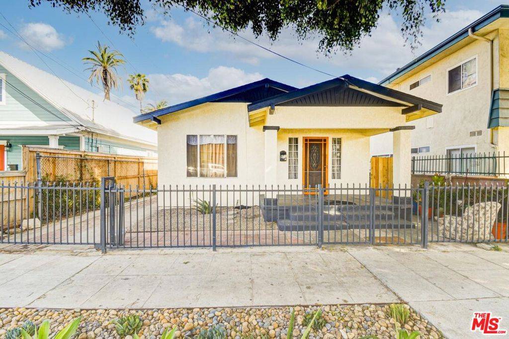 Long Beach, CA 90813,811 E 9TH ST