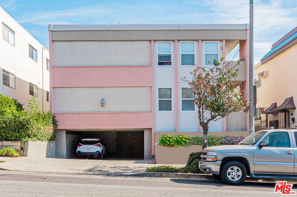 Santa Monica, CA 90404,1247 BERKELEY ST