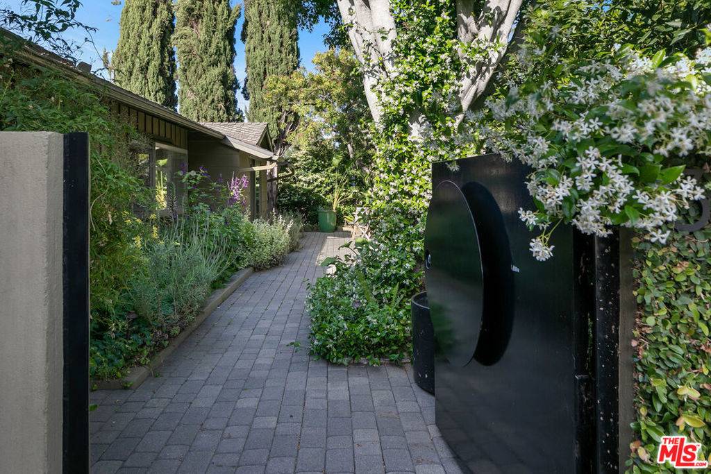 Studio City, CA 91604,3343 WRIGHTWOOD DR