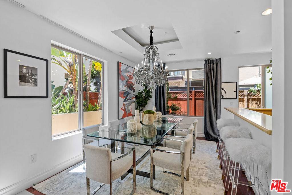 West Hollywood, CA 90069,841 WESTMOUNT DR #111