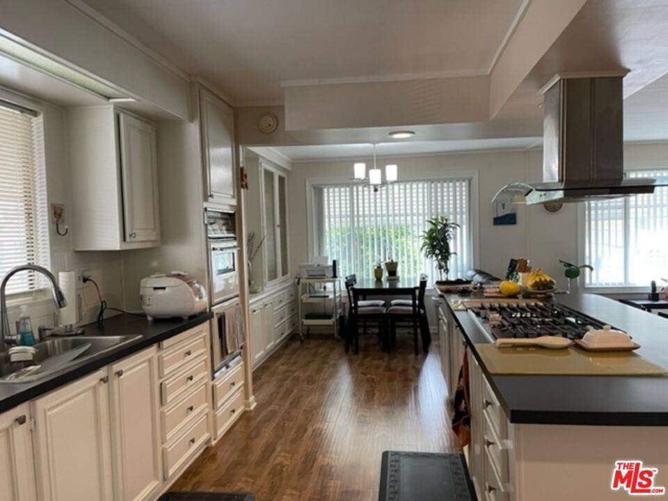 Stanton, CA 90680,11250 BEACH BLVD #10