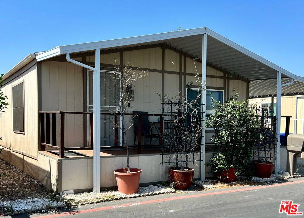 Chatsworth, CA 91311,20652 Lassen ST #85