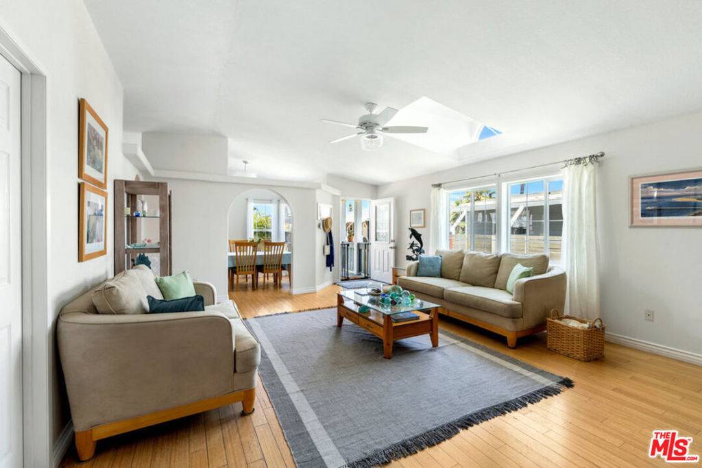 Malibu, CA 90265,29500 Heathercliff Rd. #3
