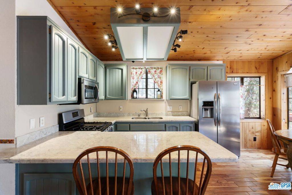 Idyllwild, CA 92549,53041 Rockmere DR