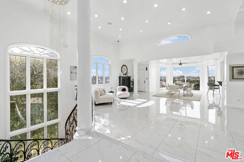 Studio City, CA 91604,11699 Picturesque DR