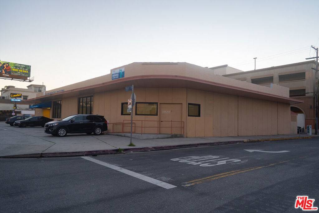 Culver City, CA 90232,9432 Venice BLVD