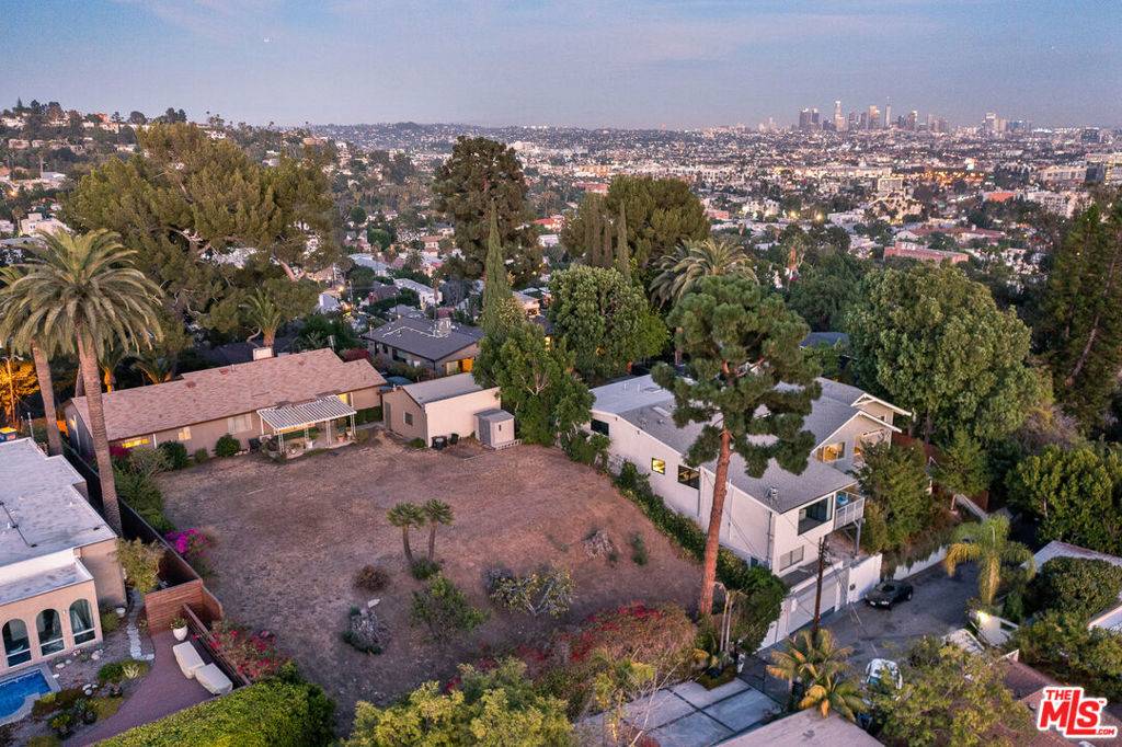 Los Angeles, CA 90068,6217 Temple Hill DR