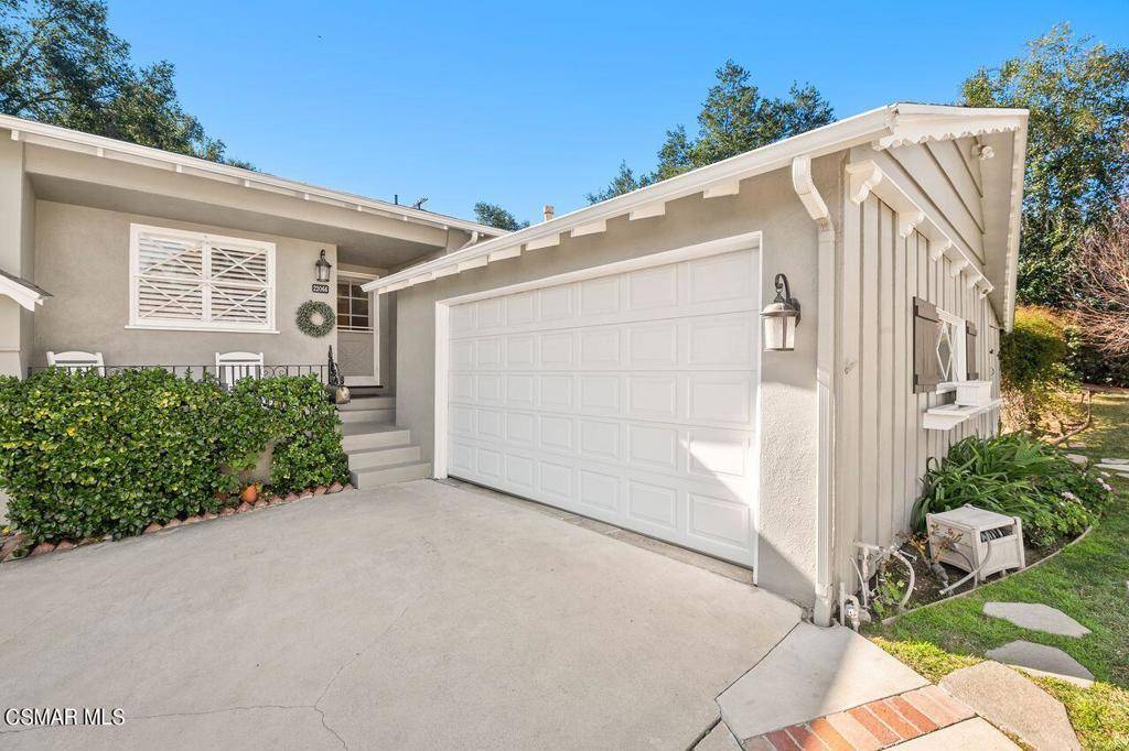 Woodland Hills, CA 91364,22066 Independencia ST