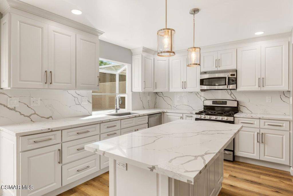 Northridge, CA 91325,17746 Devonshire ST #3