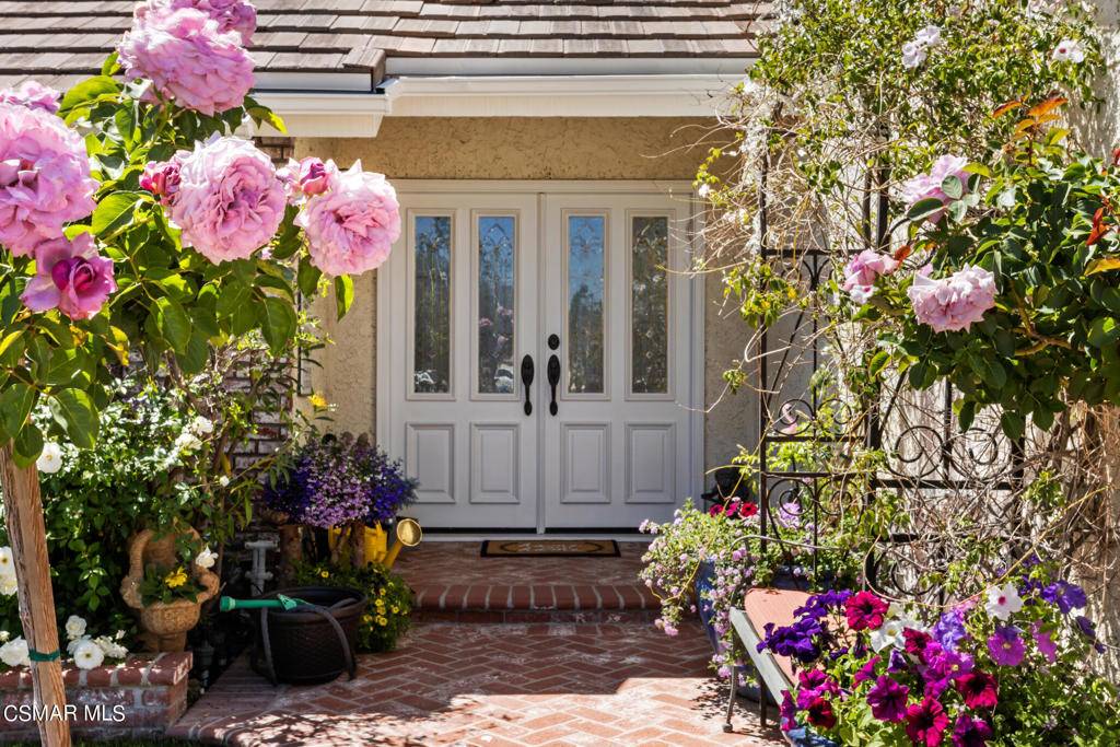 Agoura Hills, CA 91301,5429 Forestridge DR