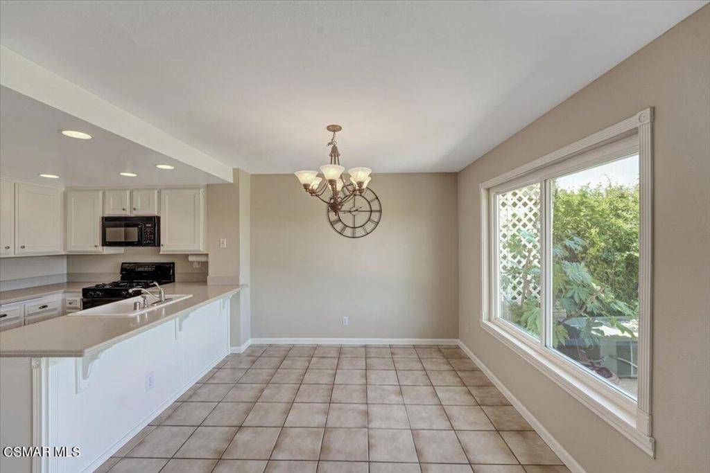 Newbury Park, CA 91320,639 Valley Oak LN