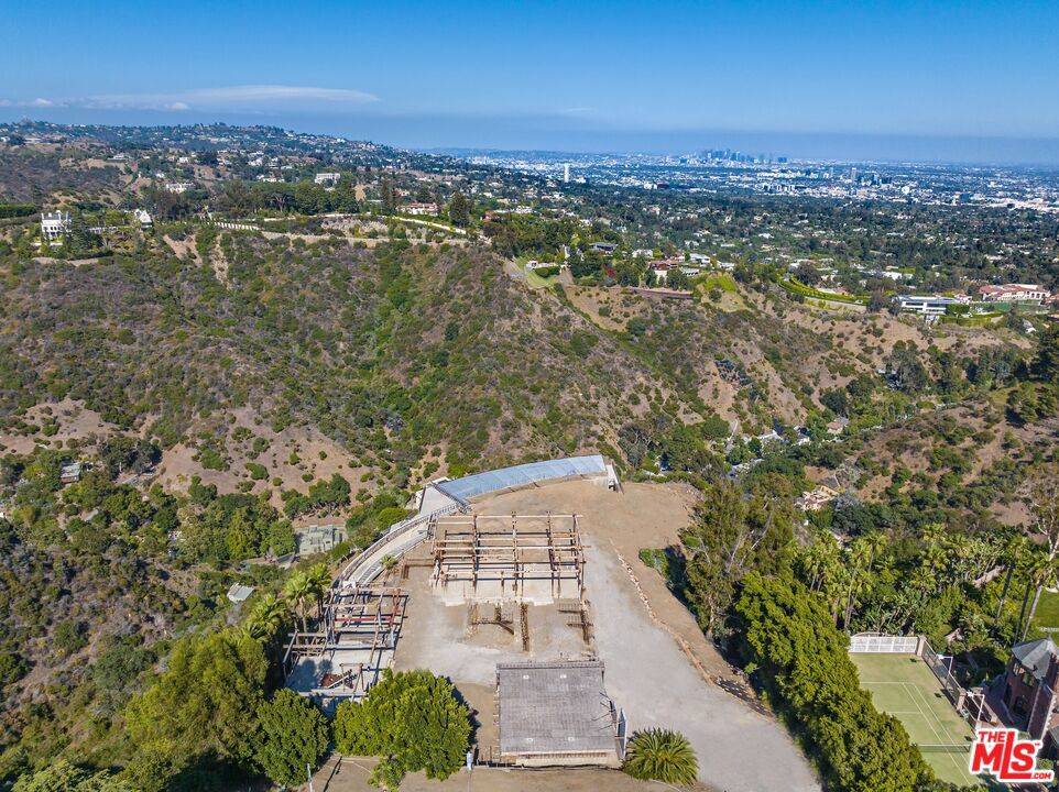 Los Angeles, CA 90077,1100 Bel Air RD