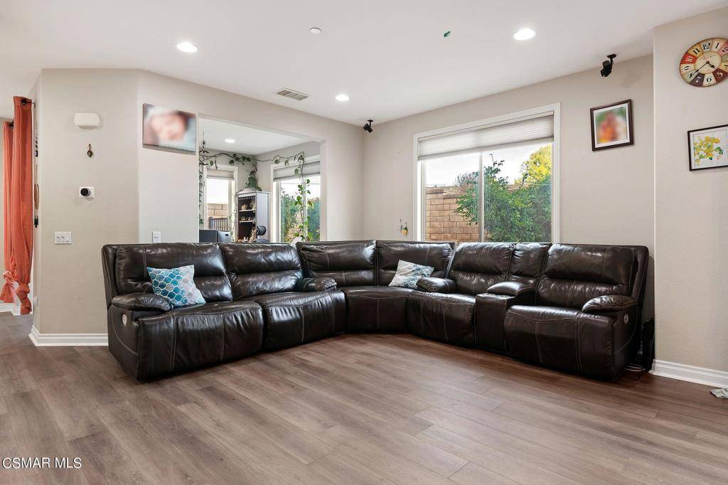 Moorpark, CA 93021,6794 Simmons WAY