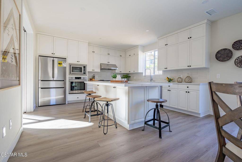 Simi Valley, CA 93063,4683 Summit AVE