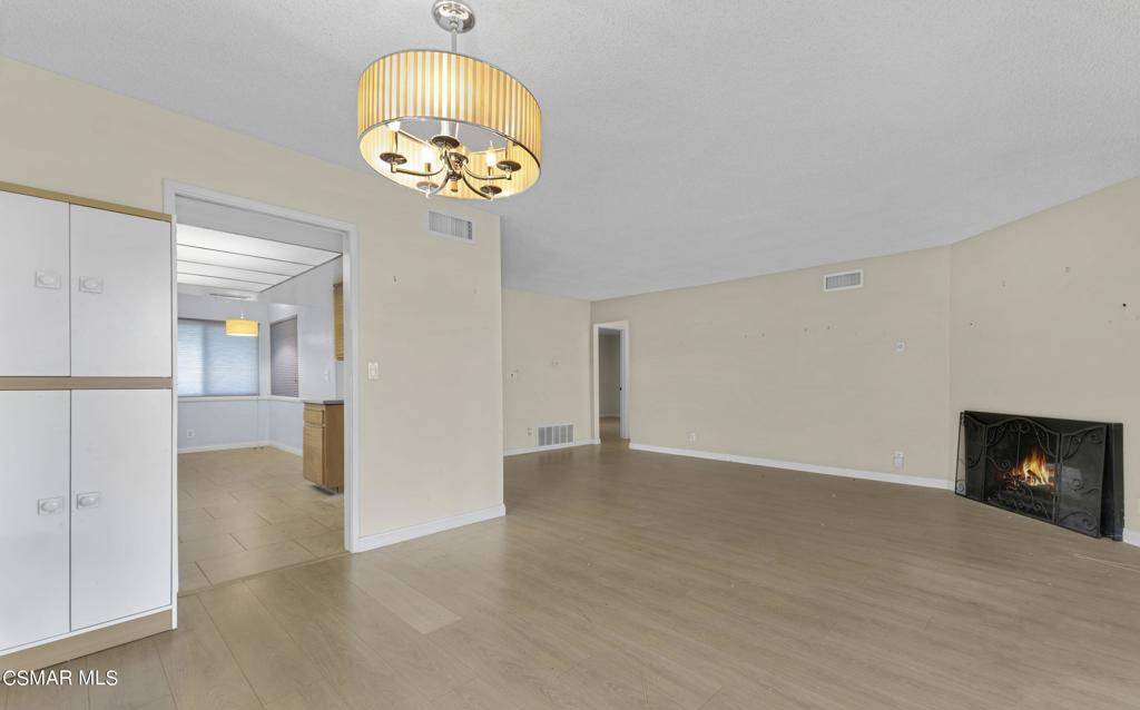 Westlake Village, CA 91361,2608 Lakewood PL