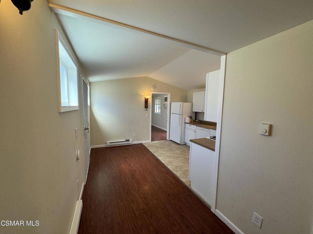 Thousand Oaks, CA 91362,198 Skyline DR #27