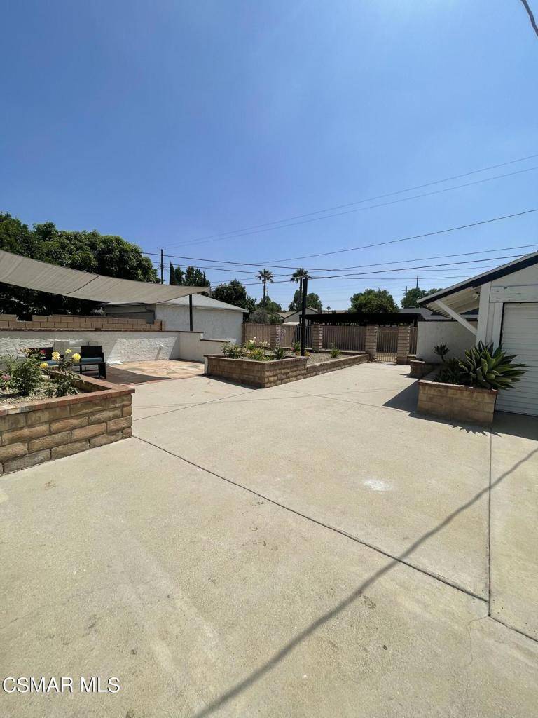Van Nuys, CA 91406,7662 Paso Robles AVE