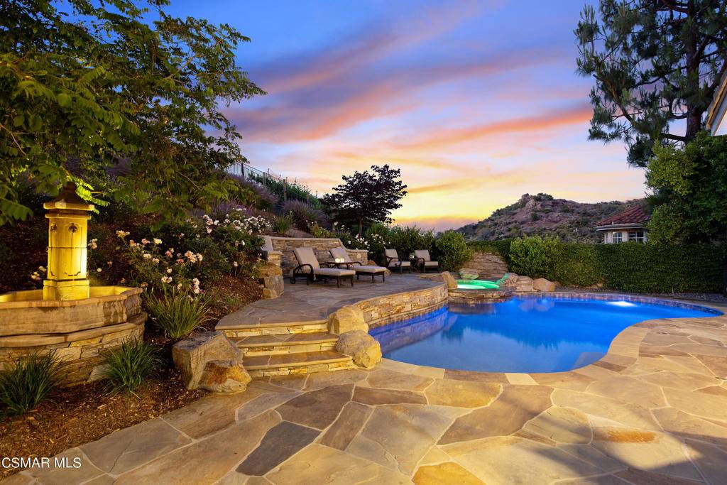 Westlake Village, CA 91361,2209 Memory LN