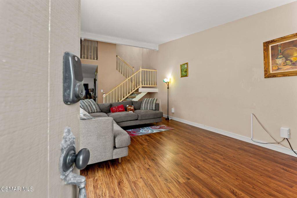 Chatsworth, CA 91311,22218 Germain ST #4