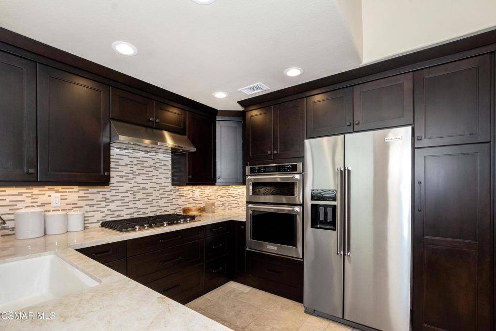 Valencia, CA 91355,24632 Brighton DR #B