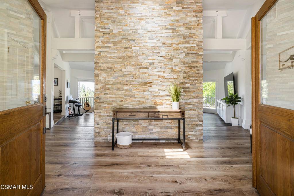 Thousand Oaks, CA 91362,1381 La Peresa DR