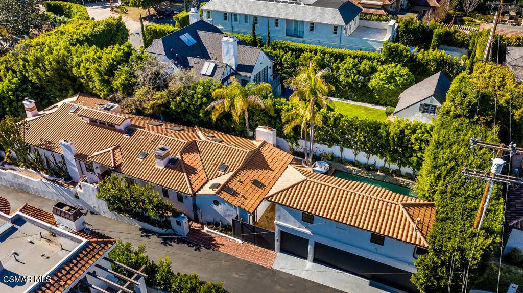 Los Angeles, CA 90049,162 N Carmelina AVE