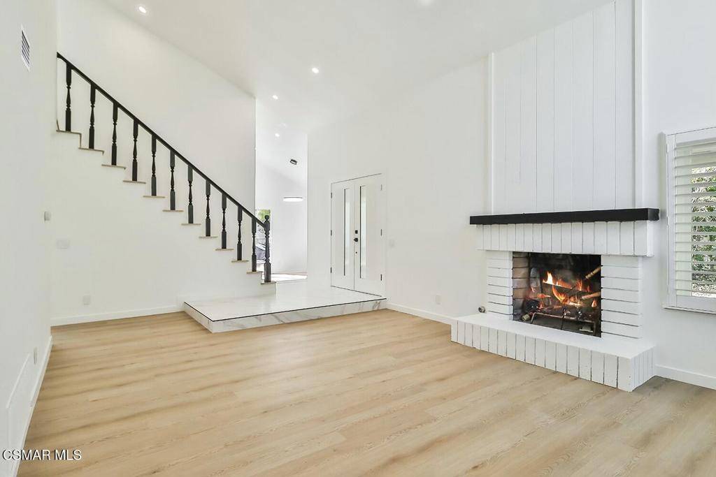 Westlake Village, CA 91361,835 Sorrelwood CT