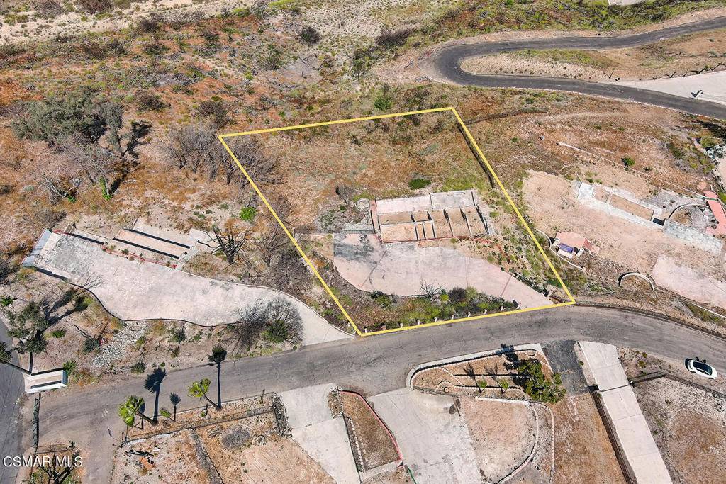 Camarillo, CA 93010,22 Santa Cruz WAY