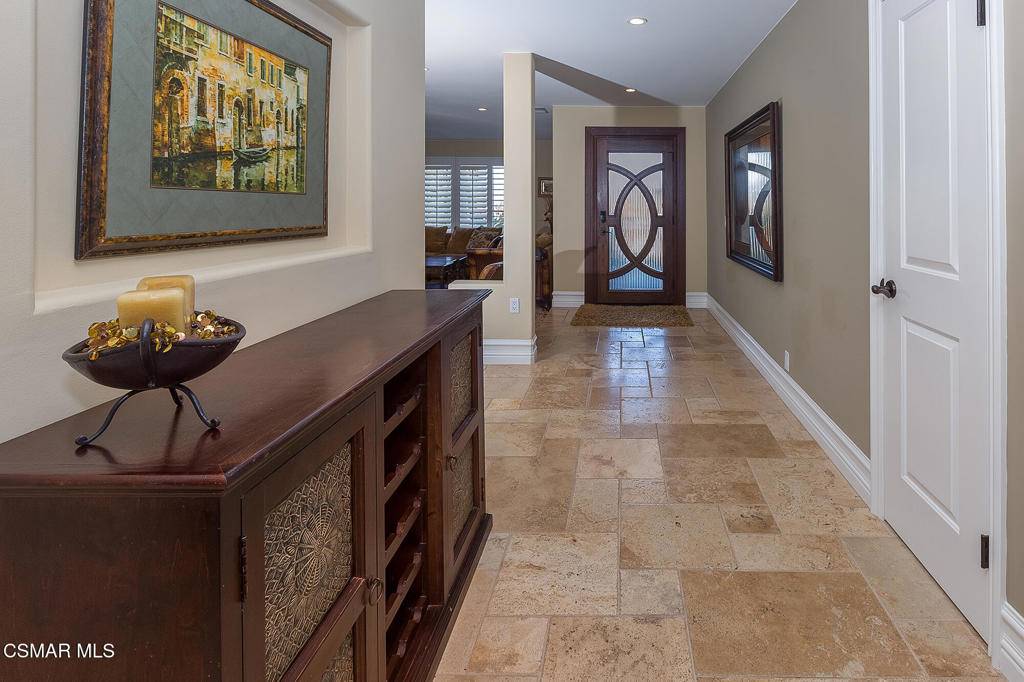 Thousand Oaks, CA 91362,1906 Sunshine CT