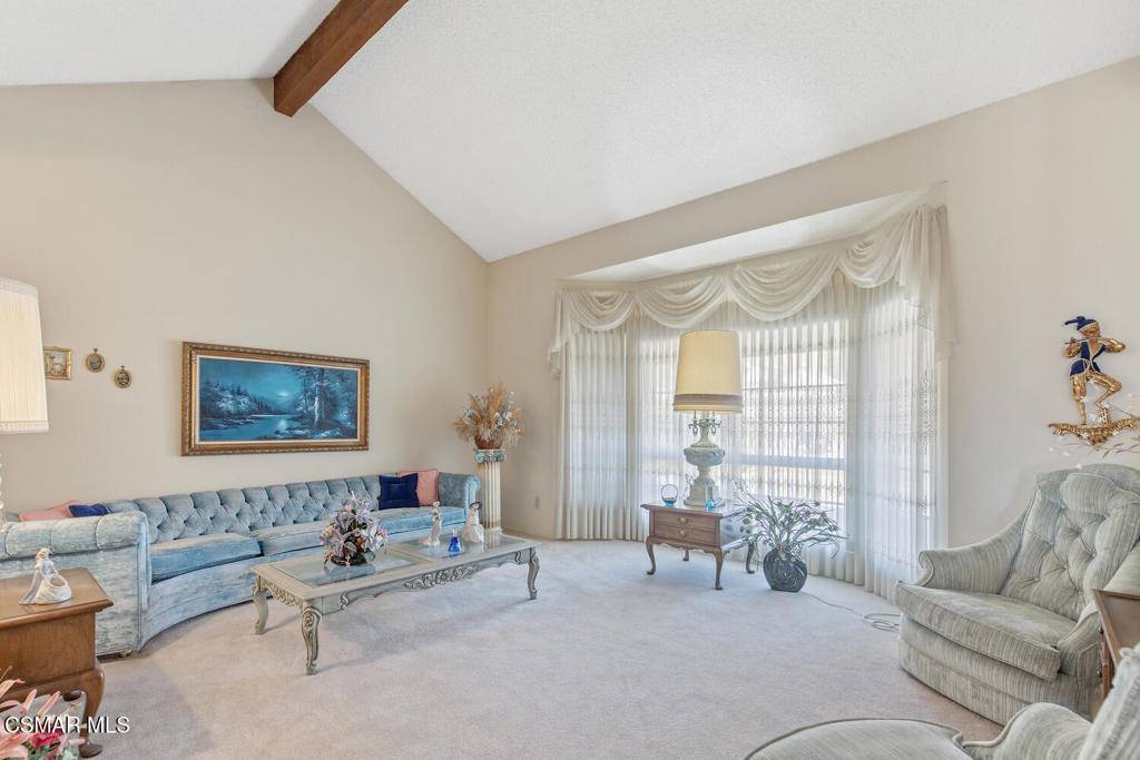 Simi Valley, CA 93063,4334 Roxbury ST