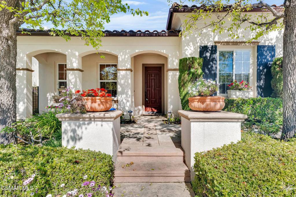 Newbury Park, CA 91320,5199 Via Dolores