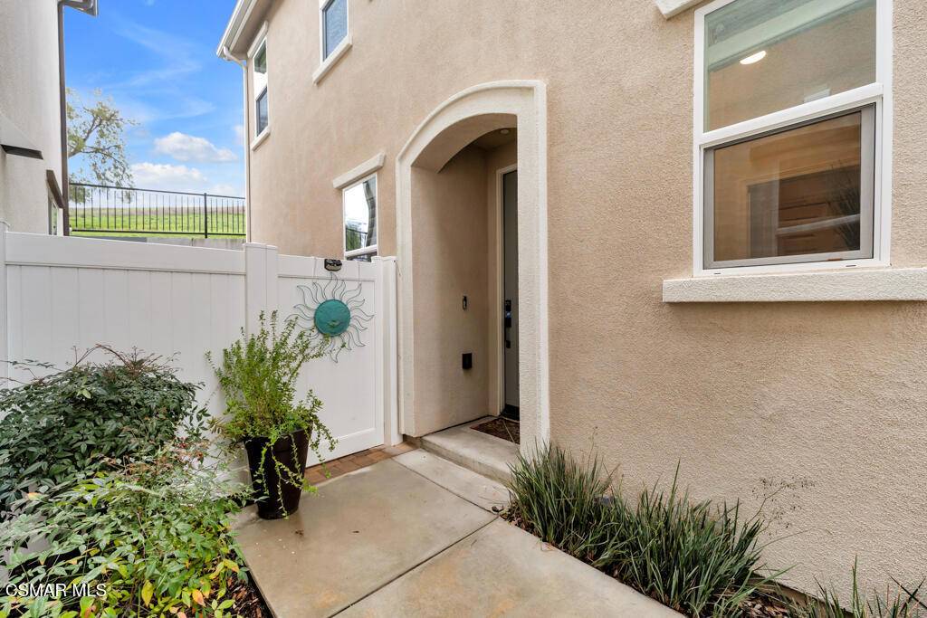 West Hills, CA 91304,8565 N Walnut WAY